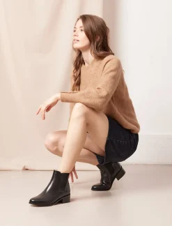 Amy><noscript><img width=