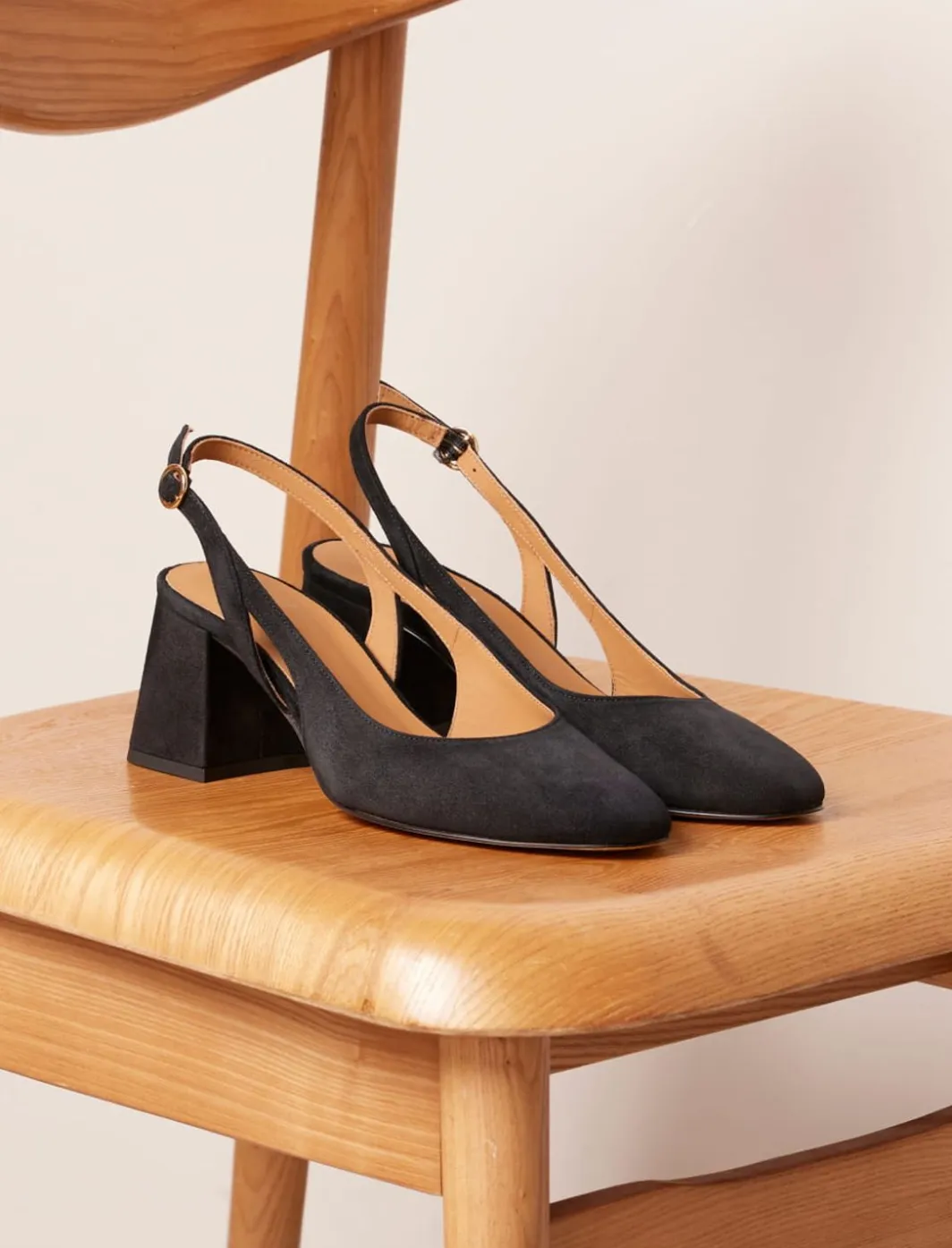 Charlotte>Pied de Biche Sale
