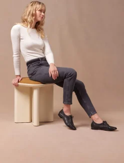 Louise><noscript><img width=