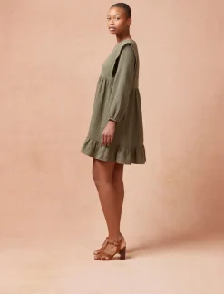 Noemie><noscript><img width=